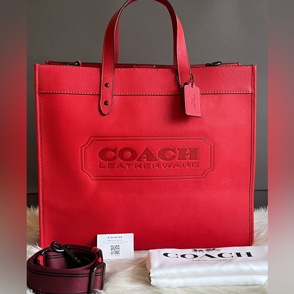 💰SOLD - CE468 - Coach Field Tote 40 with Coach Badge - Picture 7 of 11